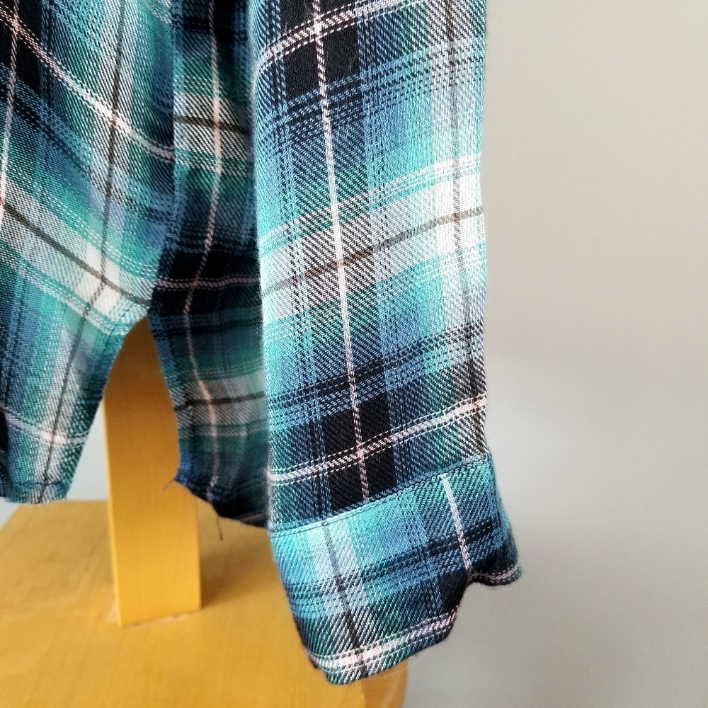 Ellison oversized plaid button high low shirt - Picture 6 of 9